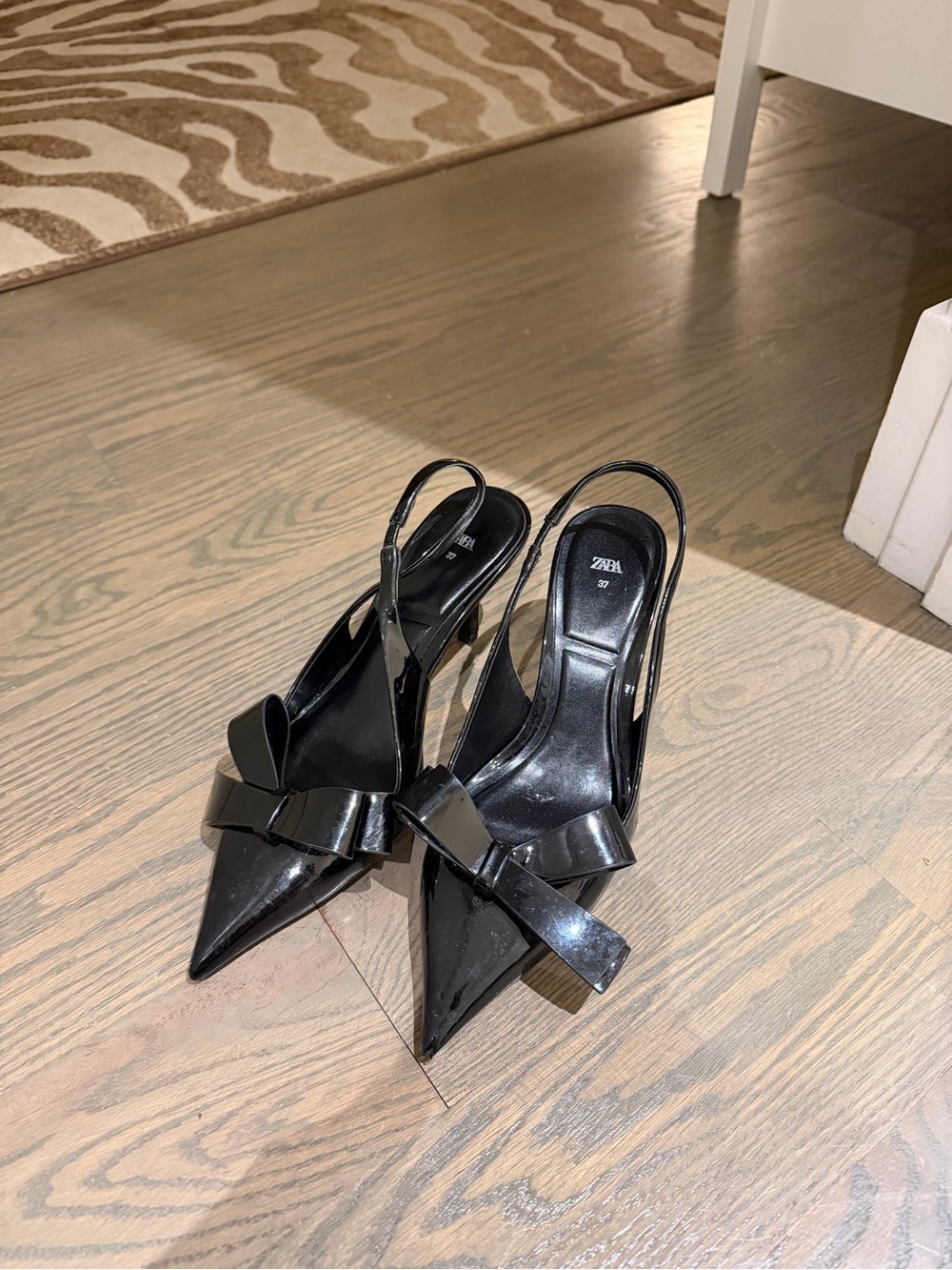 Zara Black Patent Pointed Slingback Heels with Decorative Bow
